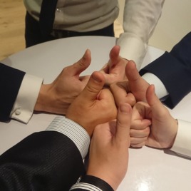偉哥執子之手
