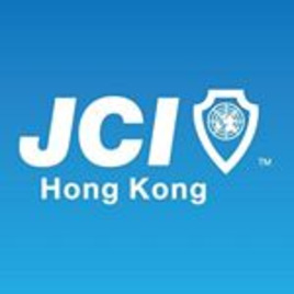 <p><b><img alt="" src="https://assets.kktix.io/organization_resource_files/34015/57150/logo_IMG-20221230-WA0016_136096439497461.jpg" style="width:480px;height:90px;"><br>
國際青年商會香港總會</b>(前身為香港青年商會)於一九五零年成立，是一個匯聚及培育青年領袖及企業家的國際性組織，隸屬於國際青年商會(JCI)。       <br>
<br>
本會之宗旨是提供不同的發展及訓練平台予青年人，讓他們有正面的改變。現時會員約2000多人，活躍會員年齡由18至40歲，分佈於21個分會，會員透過籌辦多類型有意義之社會工作計劃，從實踐中學習，繼而提昇管理能力及經驗，訓練自己成為青年領袖，為香港締造更美好的社區。    </p>
