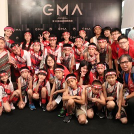 <p>107年6月 ~~~馬胎合唱團在各界的幫助得到舒伯特大賽的金質獎。<br />
107年8月 ~~~義興分校的馬胎合唱團 與 嘉興國小的拿互依合唱團 共同組成了《拿互依&amp;馬胎合唱團》<br />
107年12月 ~~~《拿互依&amp;馬胎合唱團》得到了全縣鄉土歌謠優等賞。</p>

<p>這段期間，合唱團不論在各界給予的資源、關懷甚至邀約展演都獲得大量的支持，而學校與學童都一致認為，我們獲得的成果除了要感謝幫助我們的人，也要試著<strong>用我們學習到的能力去幫助別人！</strong><br />
<br />
但是可以幫助誰呢?<br />
小朋友經由收集的資料與老師們給予的協助，選擇了兩個單位<br />
離我們尖石鄉較近需要幫助的單位<a href="https://www.facebook.com/%E4%B8%96%E5%85%89%E6%95%99%E9%A4%8A%E9%99%A2-178581018845526/">世光教養院</a><br />
另一個遍及全球散播愛與關懷的<a href="https://www.facebook.com/msf.taiwan/">無國界世界醫生組織</a><br />
<br />
<br />
選定好捐助單位要怎麼幫助他們呢?<br />
當然是用我們練習多日的美妙歌聲囉！<br />
於是<br />
&quot;來辦一場義賣音樂會吧！&quot;</p>

<p><br />
<strong>108年3月31日於華山文創園區下午一點與三點「烏梅劇場」</strong>舉辦義賣售票音樂會。<br />
<strong>演出團隊：拿互依&amp;馬胎合唱團、泰雅之聲-泰雅男伶</strong><br />
<strong>門票售價：300元，單筆訂單最多限購4張。<br />
付款方式：線上刷卡、ATM、全家FamiPort代碼繳費，<br />
&nbsp; &nbsp; &nbsp; &nbsp; &nbsp; &nbsp; &nbsp; &nbsp;&nbsp;請於訂票日起3日內付款，逾時該筆訂單將自動作廢。</strong><br />
<strong>相關資訊：請電洽嘉興國小李主任 03-5841004 #11<br />
票務資訊：請電洽嘉興國小義興分校謝老師 0915998709</strong><br />
<br />
在幾年的時間，我們在學校也不僅僅只有學會合唱，還學習了許多泰雅族傳統的文化課程，<br />
所以當天早上十點開始我們還會在華山文創園<strong>展售在學校製作的手工藝作品</strong>，<br />
像是<strong>傳統藤編的小竹籃、苧麻編織的容器、杯墊、陶器、毛球飾品、小米串珠鑰匙圈、串珠手鍊</strong>等。<br />
<br />
現場歡迎大家來購買，為小朋友們義賣活動給予一份鼓勵。</p>
